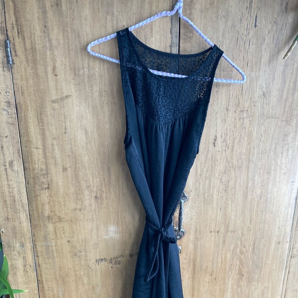 Eve Gravel sleeveless black satin dress with lace see trough yoke, size small - Picture 11 of 13